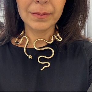 NWT ⚜️🐍⚜️ Gold Tone Snake Statement Necklace by Happily Grey